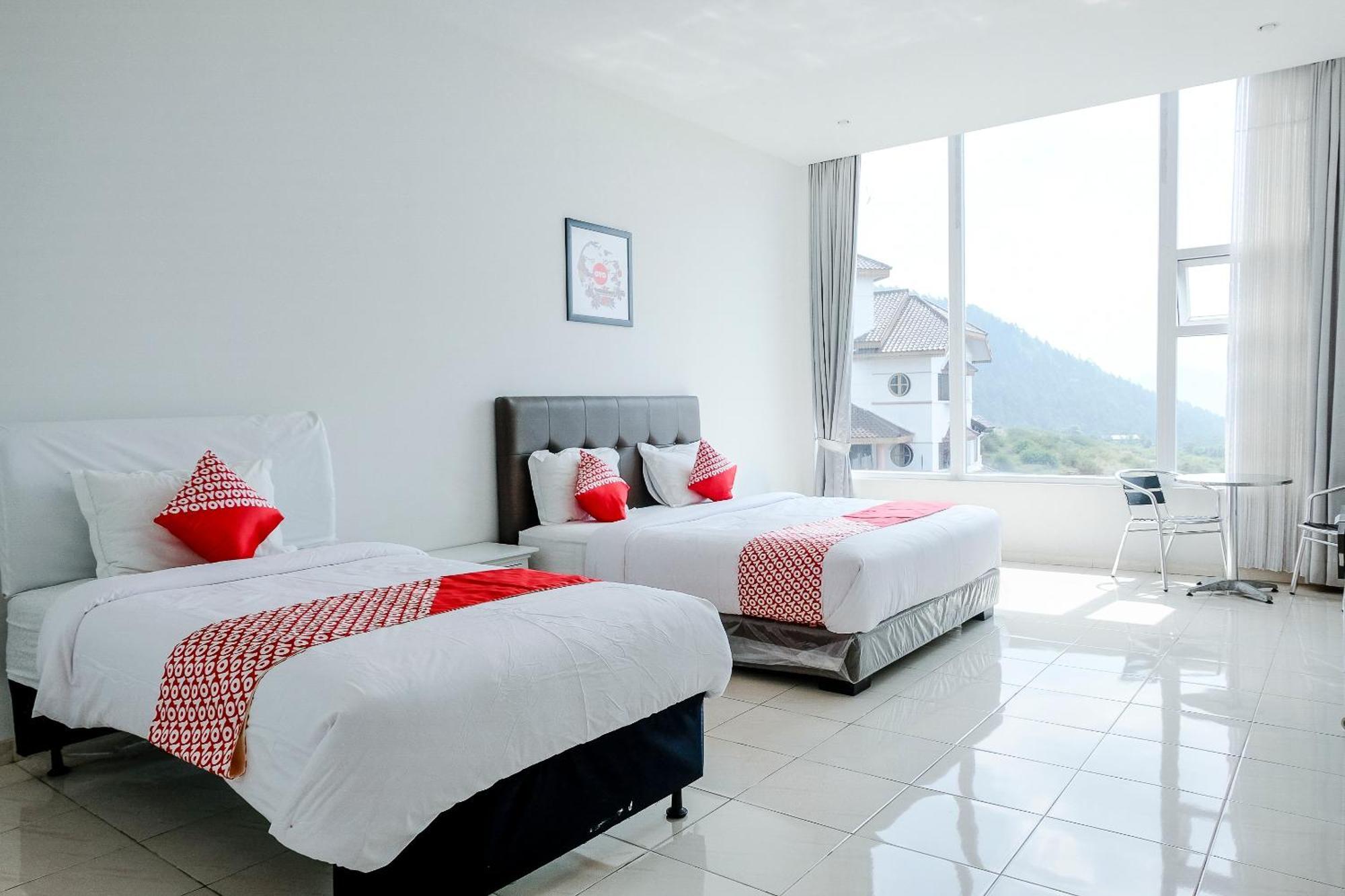 Oyo 1194 Villa Bukit Panderman Residence Batu  Exteriér fotografie