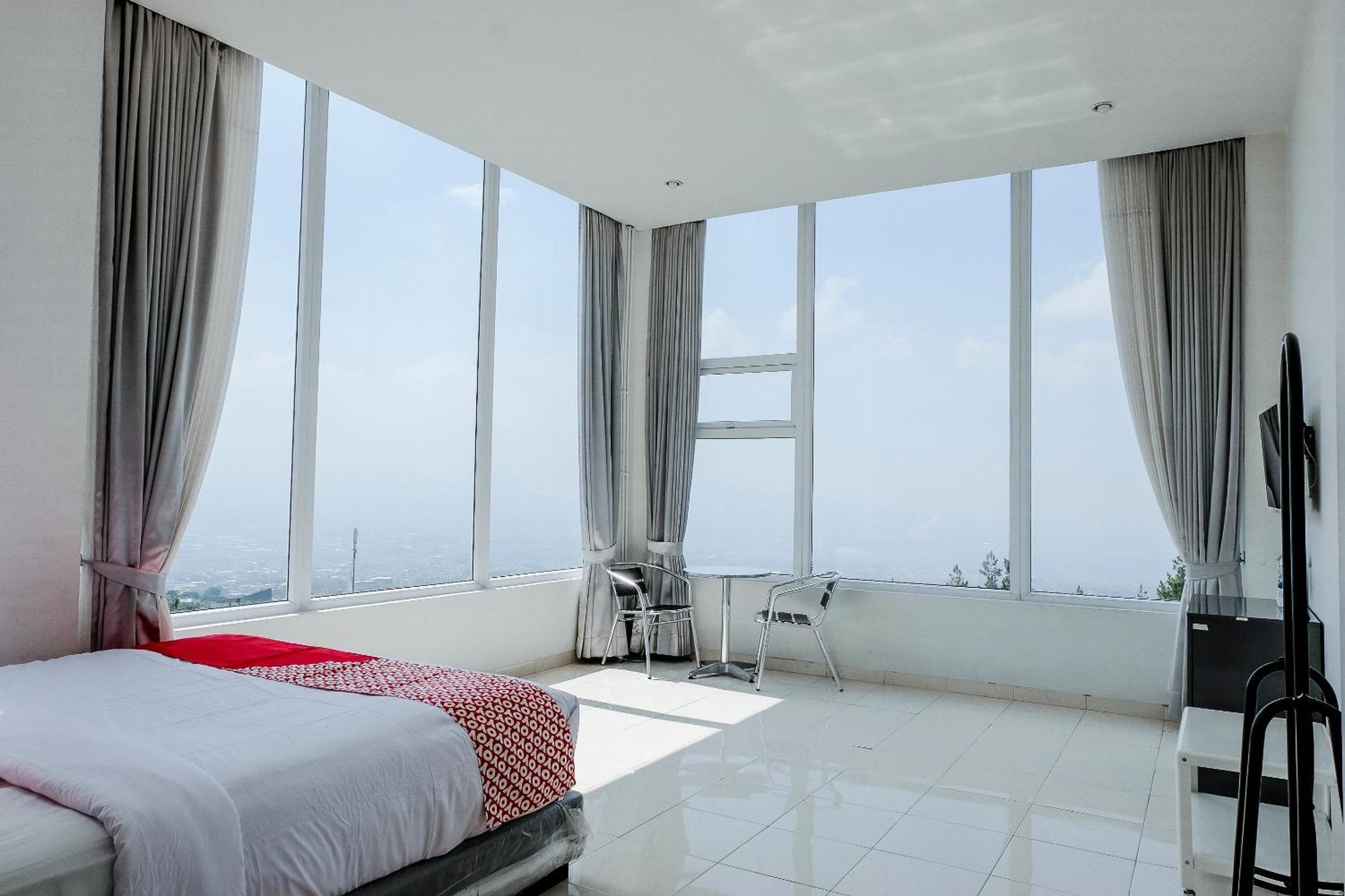 Oyo 1194 Villa Bukit Panderman Residence Batu  Exteriér fotografie