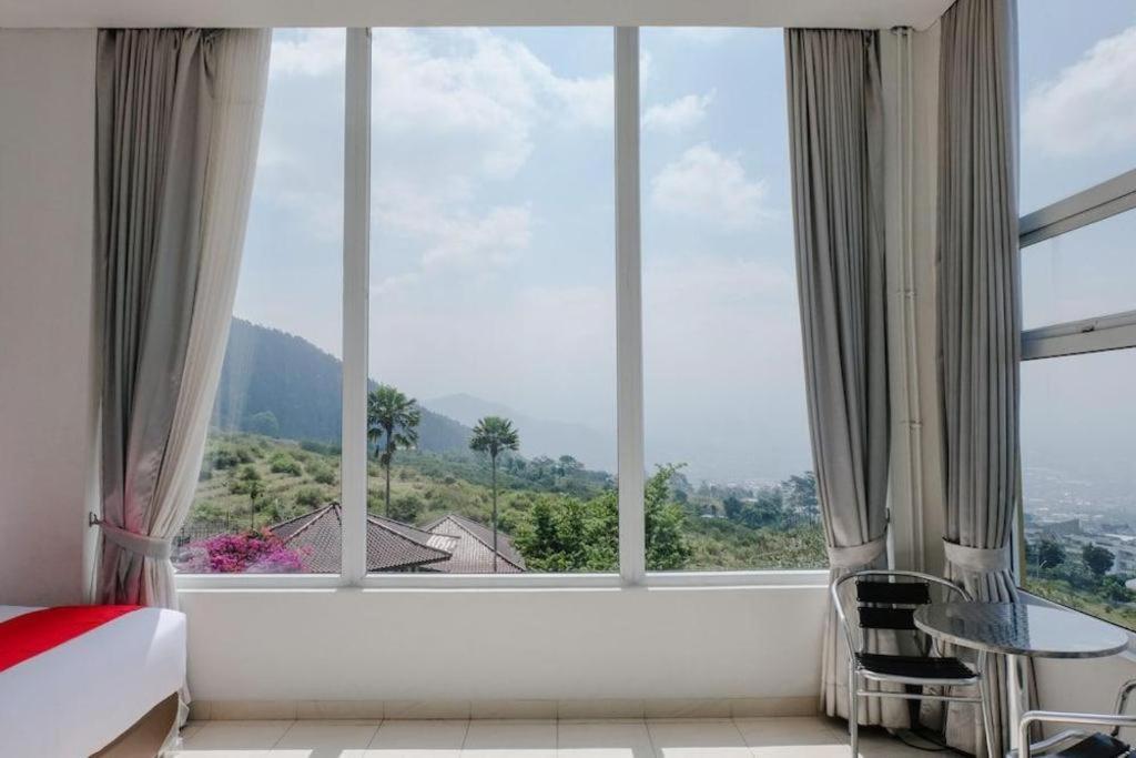 Oyo 1194 Villa Bukit Panderman Residence Batu  Exteriér fotografie