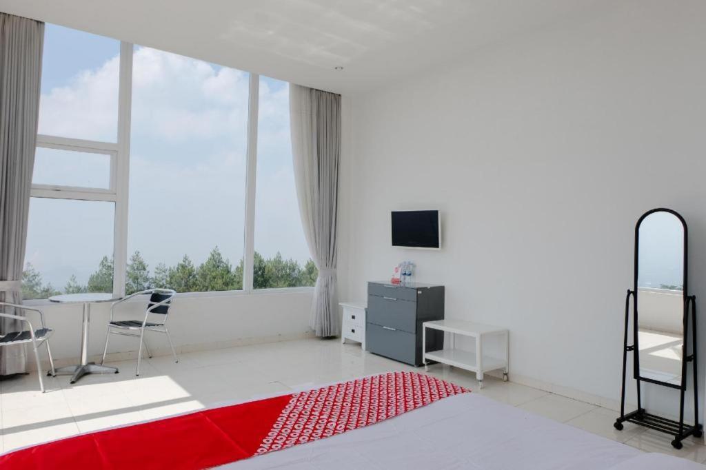 Oyo 1194 Villa Bukit Panderman Residence Batu  Exteriér fotografie