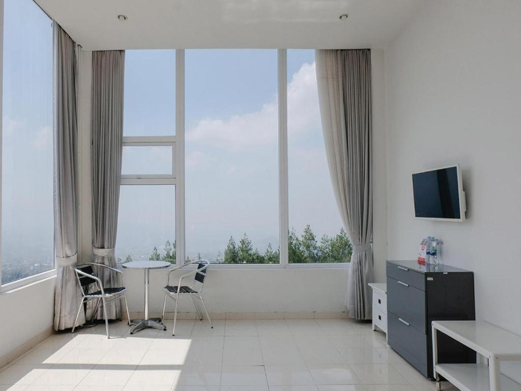 Oyo 1194 Villa Bukit Panderman Residence Batu  Exteriér fotografie