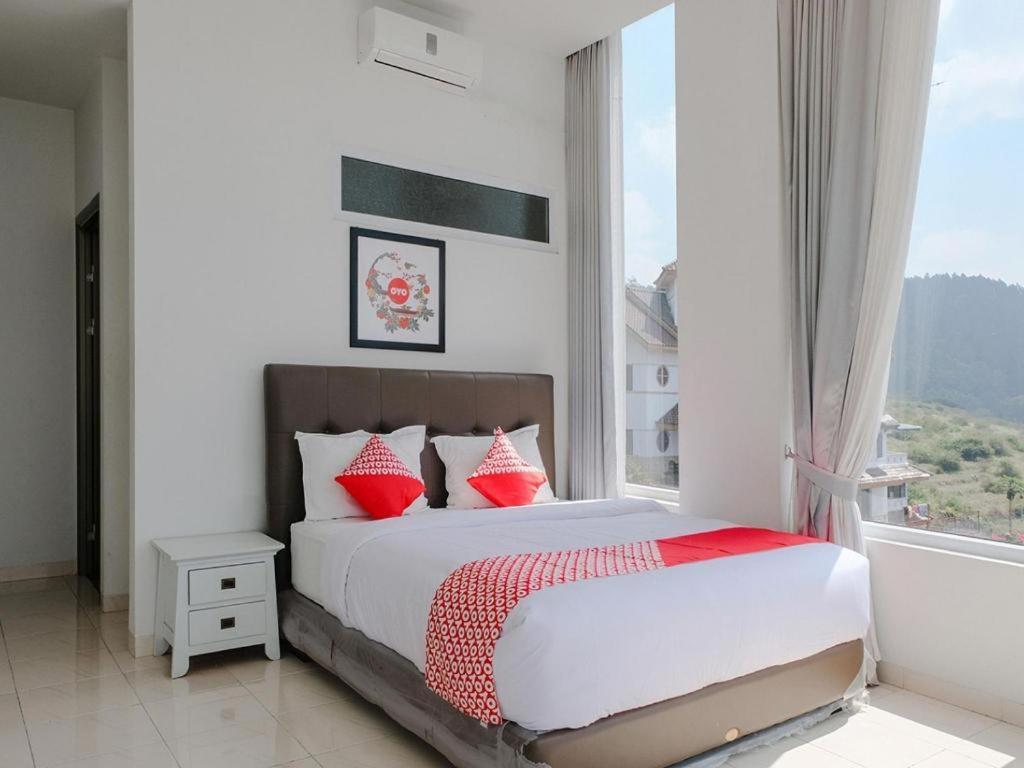 Oyo 1194 Villa Bukit Panderman Residence Batu  Exteriér fotografie