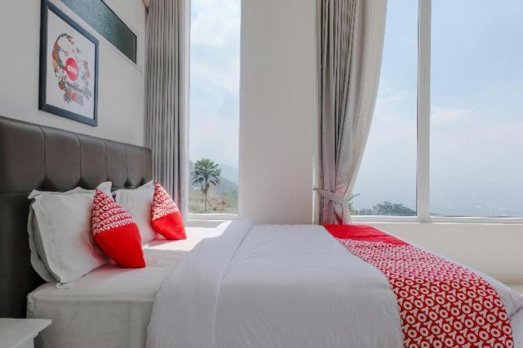 Oyo 1194 Villa Bukit Panderman Residence Batu  Exteriér fotografie