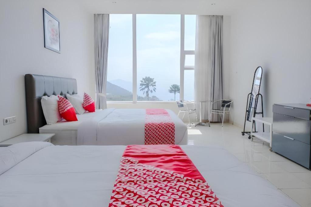 Oyo 1194 Villa Bukit Panderman Residence Batu  Exteriér fotografie